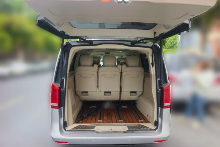 Used Mercedes-Benz V-Class 2016 V 260 L Prestige Extended Edition Trunk