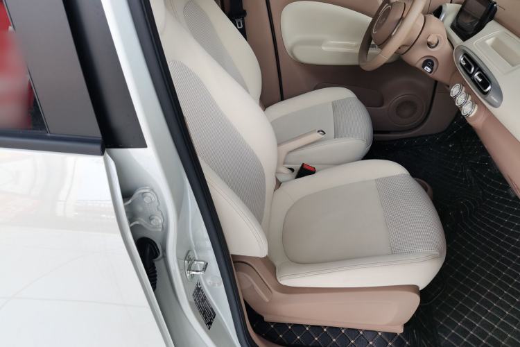 Used Wuling Hongguang MINIEV 2025 Four-Door Version Advanced Edition Right Front Seat