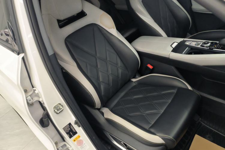 Used Changan CS75 PLUS 2023 3rd Generation 1.5T Automatic Prestige Model
