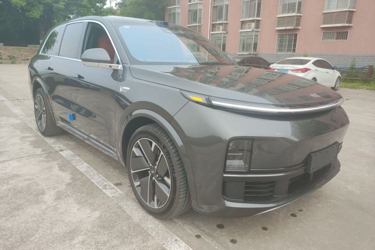 Used Li Auto L8 2025 Max Smart Refresh Edition Front Right 45 Deg