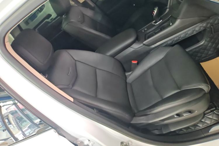 Used Cadillac XT5 2018 25T Luxury Model