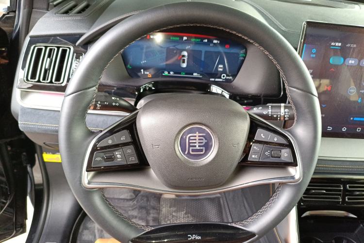 Used BYD Tang New Energy 2022 EV 730KM Luxury Model Steering Wheel