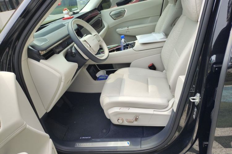 Used Lynk & Co 900 2025 2.0T Ultra
