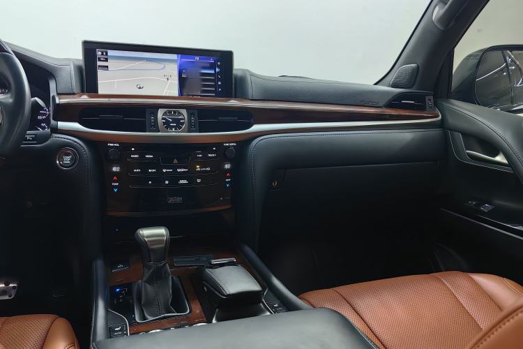 Used Lexus LX 2019 570 Dynamic Luxury Edition
