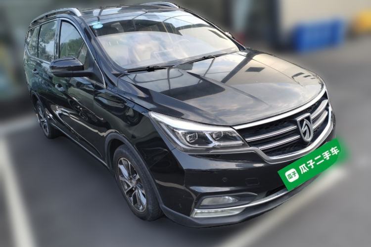 Used Baojun 730 2017 1.8L iAMT Prestige Version 7 Seats Front Right 45 Deg