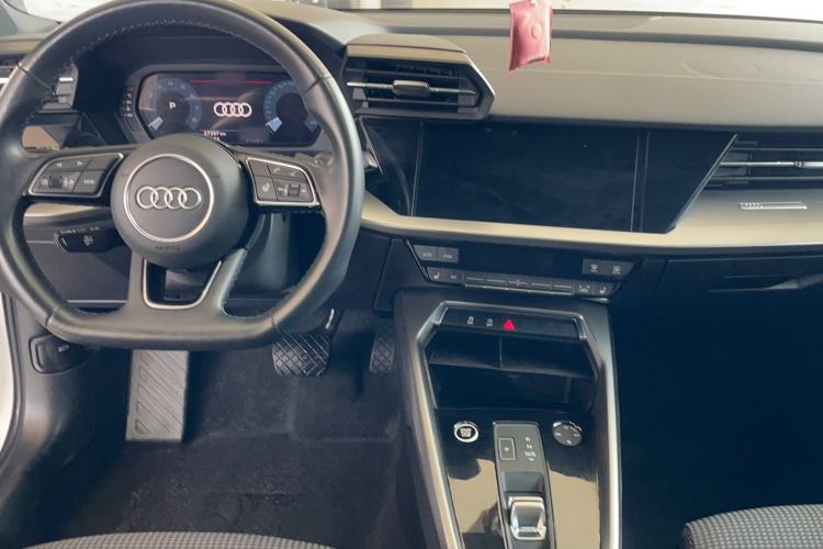 Used Audi A3 2024 Sportback 35 TFSI Advanced Sport Edition Interior 3