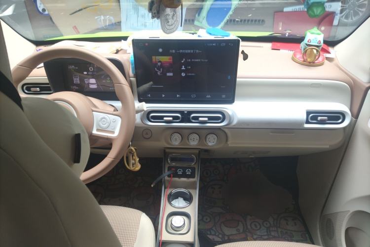 Used Wuling Hongguang MINIEV 2024 3rd Generation 215km Youth Edition Center Console