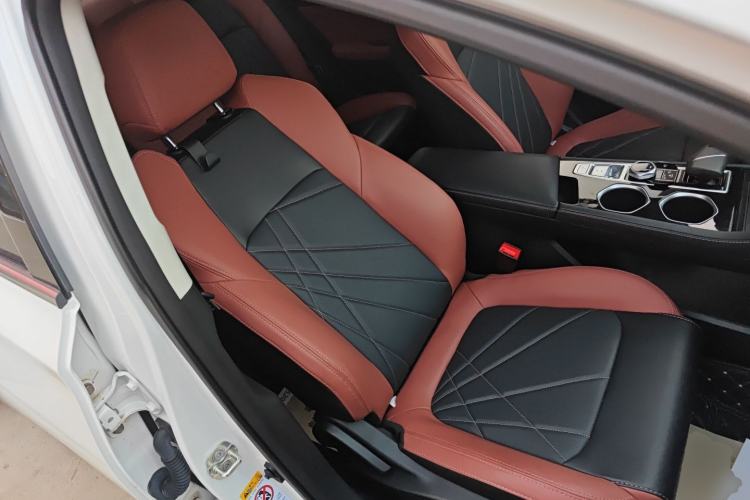 Used CHANGAN Eado 2023 Changan Edition PLUS Blue Whale NE 1.4T GDI DCT Prestige Version
