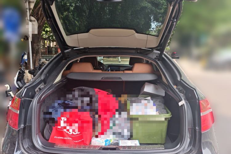 Used BMW X6 2009 xDrive35i Trunk