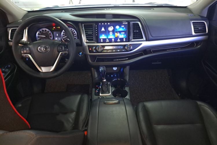 Used Toyota Highlander 2017 2.0T Four-Wheel Drive Luxury Edition 7 Seats