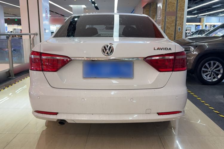 Used Volkswagen Lavida 2013 Revised Classic 1.6L Automatic Fashion Edition