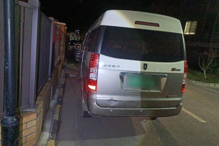 Used Jinbei New Hiace X30L 2016 1.5L Wealth Edition Van DLCG14 Rear Left 45 Deg