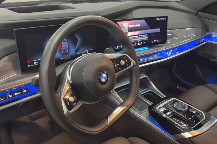 Used BMW 7 Series 2023 740Li Luxury Edition with Premium Package
