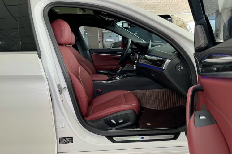 Used BMW 5 Series 2022 Second Facelift 525Li M Sport Package
