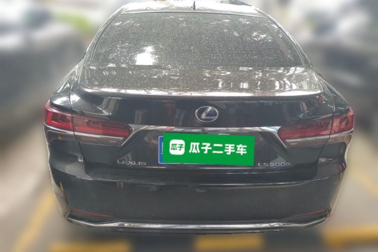 Used Lexus LS 2018 500h Executive Edition China VI