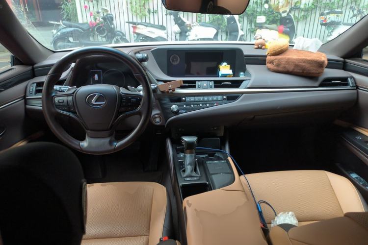 Used Lexus ES 2020 200 Excellence Edition