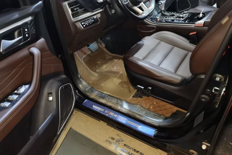 Used Dongfeng Fengon ix7 2020 2.0 TGDI Automatic All-Wheel-Drive ZhenTu Edition
