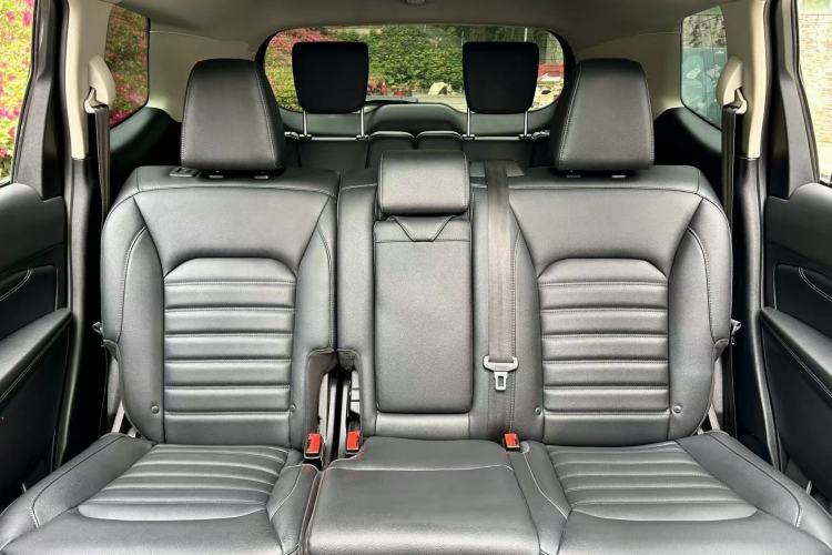 Used Ford Edge 2018 EcoBoost 245 Two-Wheel-Drive Titanium 7-Seater China VI Standard