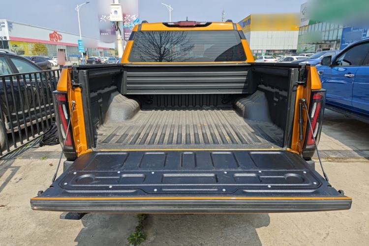 Used Dongfeng Zhengzhou Nissan Z9 2025 GT 2.3T Automatic Diesel 4x4 Smart Edition Trunk