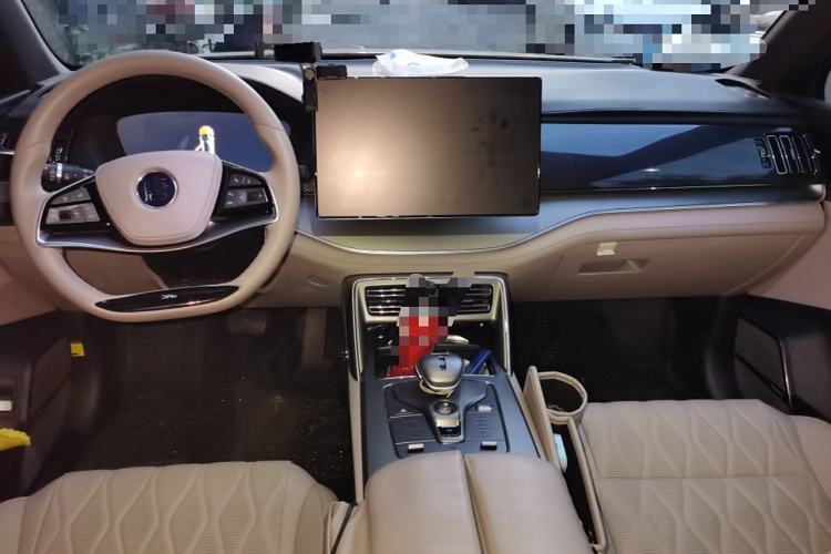Used BYD Tang New Energy 2024 DM-i Glory Edition 112KM Prestige Model Center Console