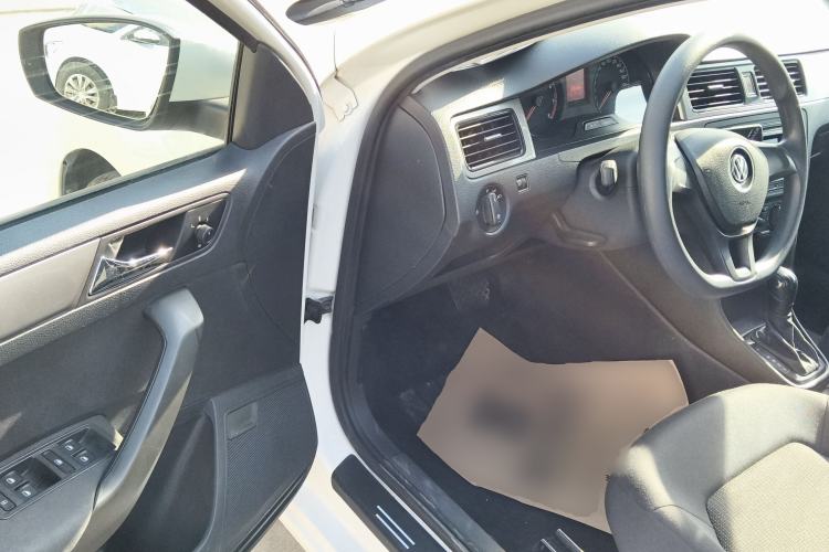 Used Volkswagen Santana 2015 Haval H6 1.6L Automatic Luxury Model Driver Seat