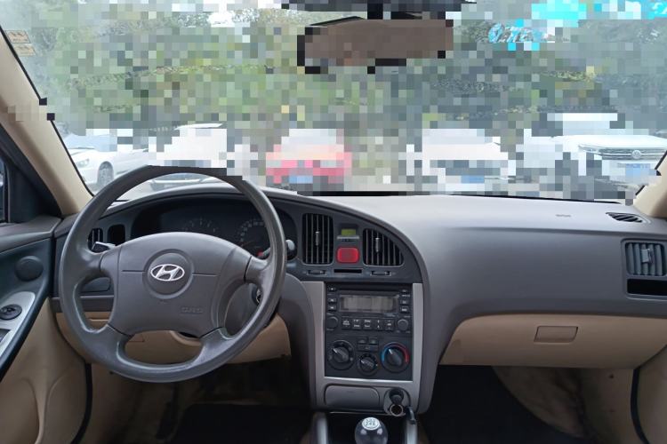 Used Hyundai Elantra 2011 1.6L Manual Comfort Version
