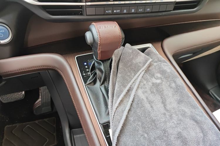 Used Toyota SIENNA 2021 2.5L Hybrid Comfort Edition Gear Lever