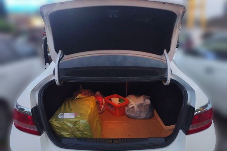 Used Buick GT 2013 GT 1.6L Automatic Fashion Edition Trunk