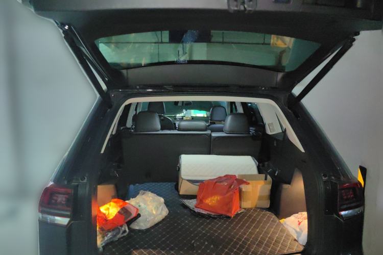 Used Volkswagen Teramont 2017 330TSI Two-Wheel-Drive Luxury Edition Trunk