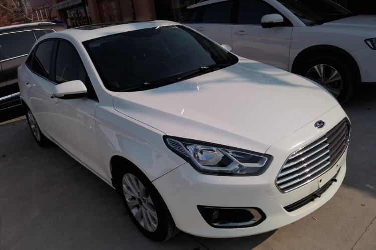 Used Ford Escort 2015 1.5L Automatic Fashion Model