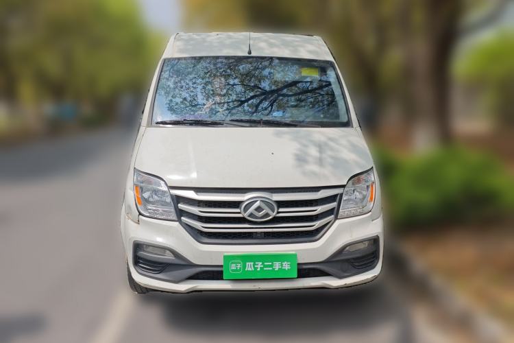 Used SAIC MAXUS Xintu V80 2023 2.0T Manual Classic Aoyuntong Short Wheelbase Mid-Roof 5/6-Seater Front