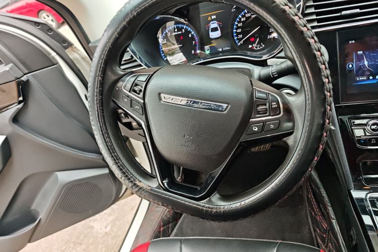 Used Venucia D60 2019 100 000 Honor 1.6L XL CVT Chenku Edition China VI Standard
