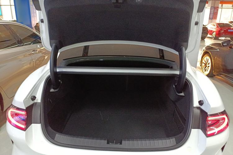 Used Xiaomi Auto SU7 2024 Rear-Drive Ultra-Long Range Advanced Pro-Level Intelligent Driving Version
