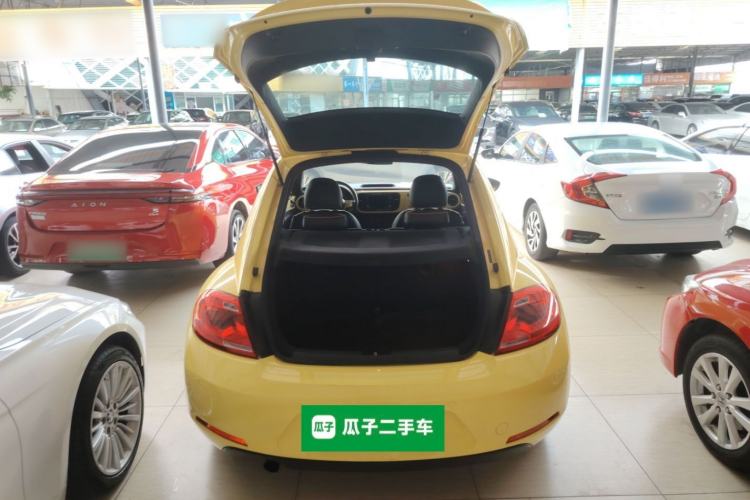 Used Volkswagen Beetle 2015 180TSI model Trunk