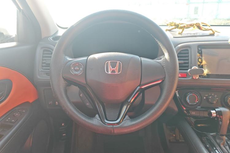 Used Honda Vezel 2015 1.5L CVT two-wheel drive Comfort trim
