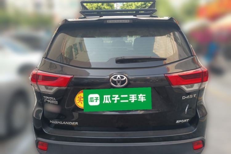 Used Toyota Highlander 2018 2.0T Two-Wheel-Drive Luxury Edition 7 Seats Emission Standard China V Rear