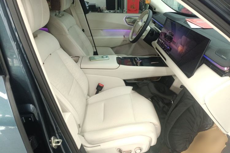 Used Lynk & Co 900 2025 2.0T Ultra
