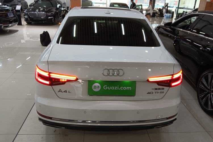 Used Audi A4L 2019 40 TFSI Ambition China VI
