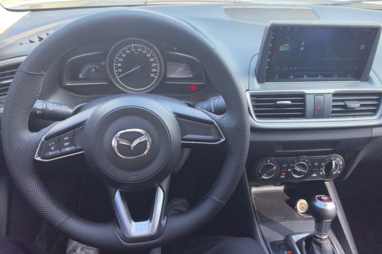 Used Mazda Mazda 3 Axela 2017 Sedan 1.5L Automatic Comfort Model Emission Standard China V
