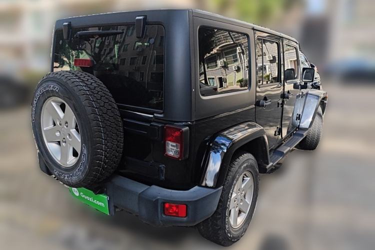Used Jeep Wrangler 2014 3.0L Sahara Four-Door Edition
