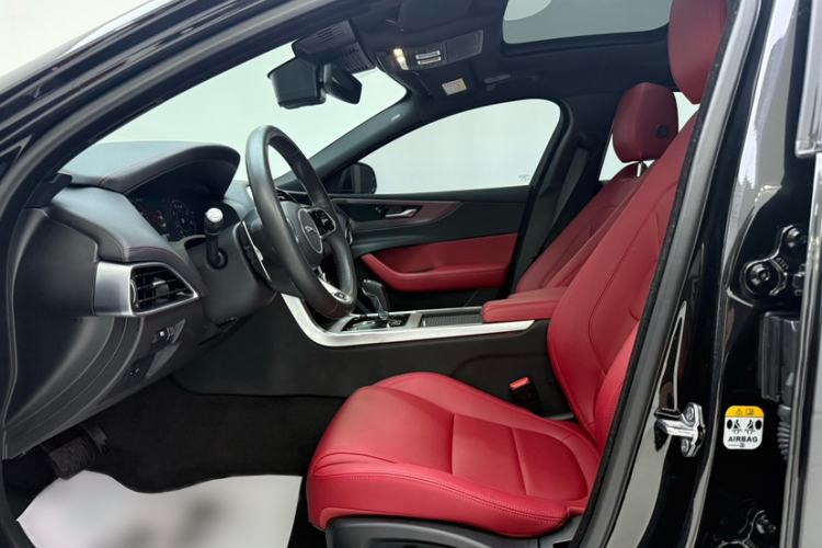 Used Jaguar XEL 2022 2.0T 250 PS R-DYNAMIC S Advanced Sport Edition Interior 2