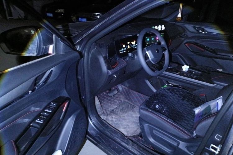 Used Changan X5 PLUS 2024 1.5T DCT Enjoyment Version
