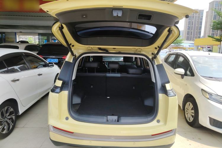 Used AION Y 2022 Plus 70 Tech Edition