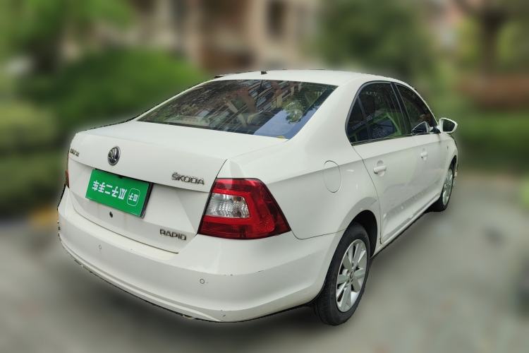 Used Skoda Rapid 2015 1.6L Manual Smart Selection Model
