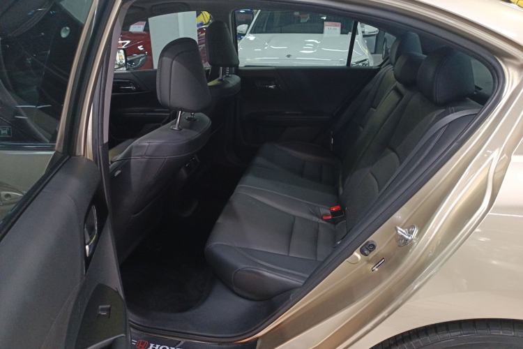 Used Honda Accord 2016 2.0L Elite Edition Left Rear Seat