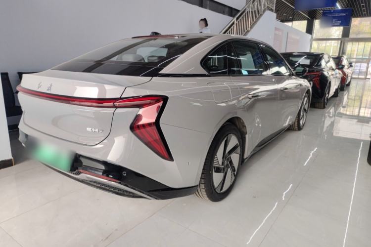 Used Hongqi EH7 2025 640 All-Wheel Drive Smart Selection Edition