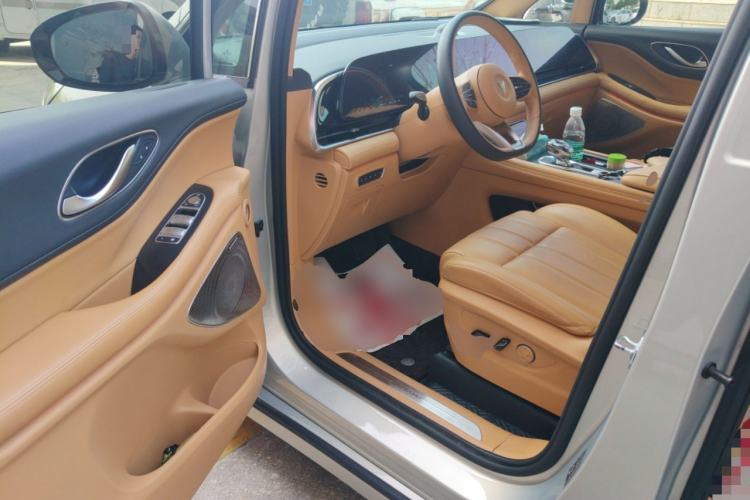 Used VOYAH Dream 2024 PHEV Extended-Range Premium Edition
