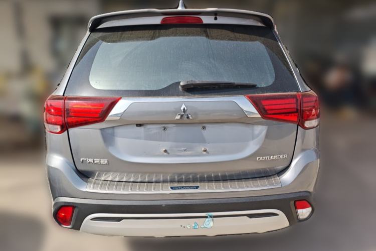 Used Mitsubishi Outlander 2020 2.0L Two-Wheel Drive Comfort Edition 7-Seater Rear