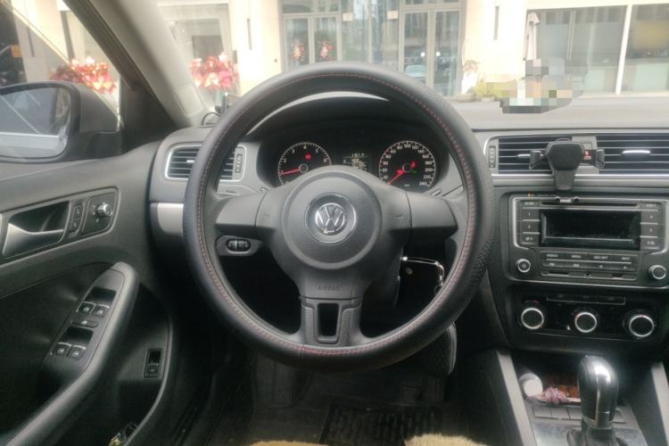 Used Volkswagen Sagitar 2012 1.6L Automatic Fashion Edition