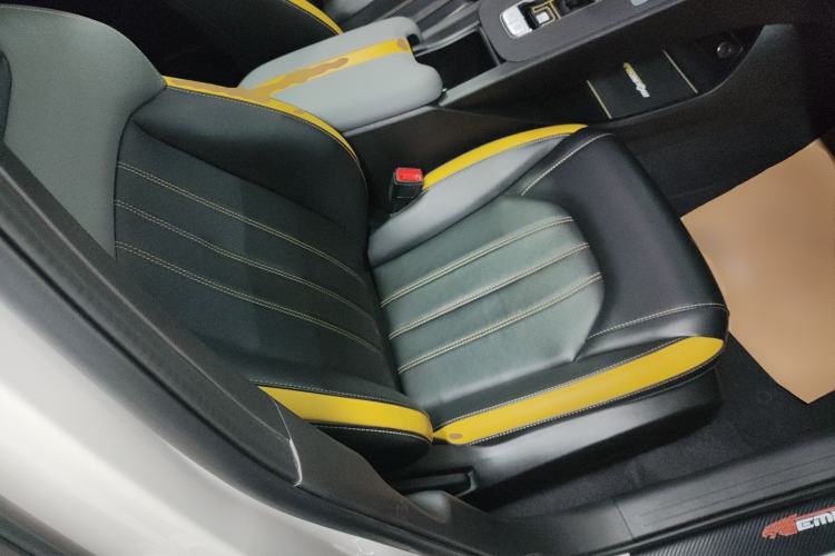 Used GAC Trumpchi EMPOW 2021 270T DCT J11 Version Right Front Seat